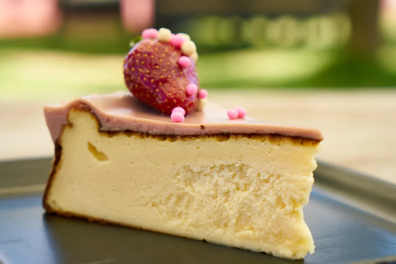 Strawberry Crumble Pie - Tastemaker Blog