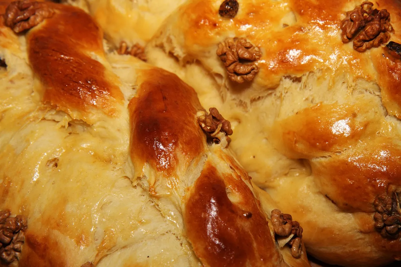 Banana Walnut Bread - Tastemaker Blog