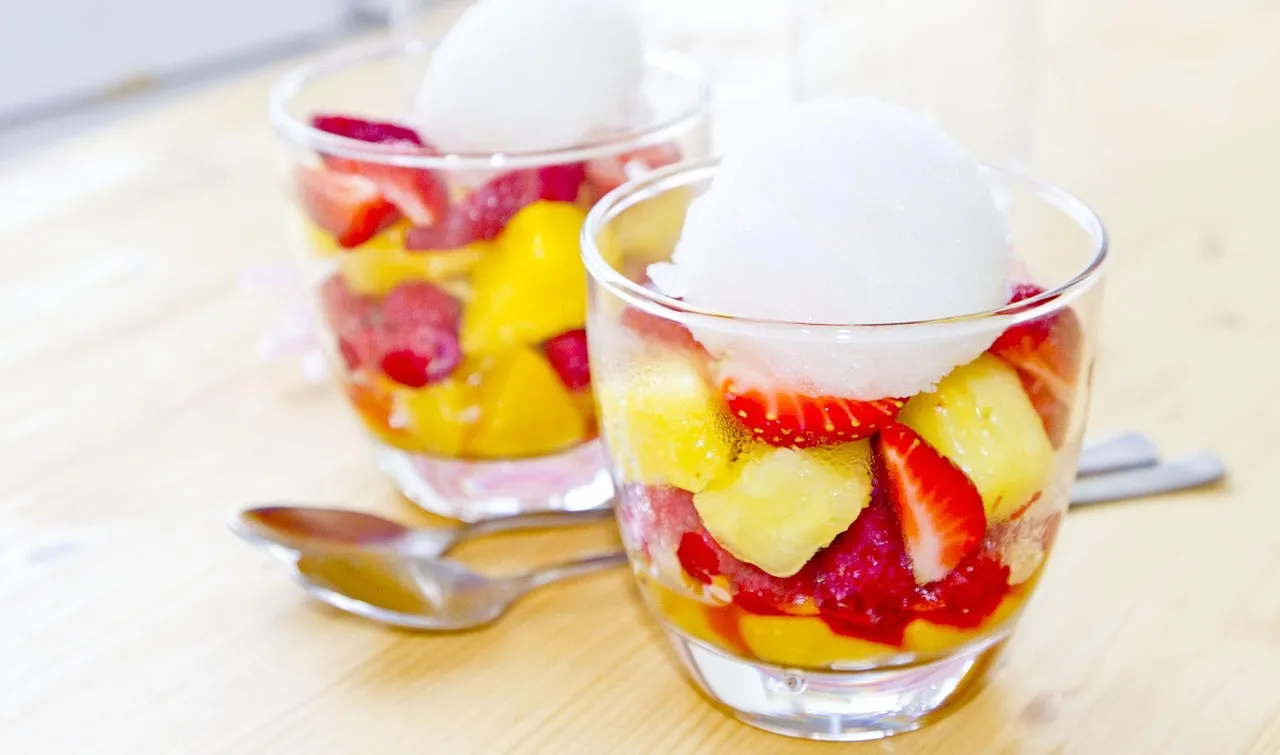 PEACH AND STRAWBERRY FROSÉ WITH ROSEMARY SIMPLE SYRUP - Tastemaker Blog