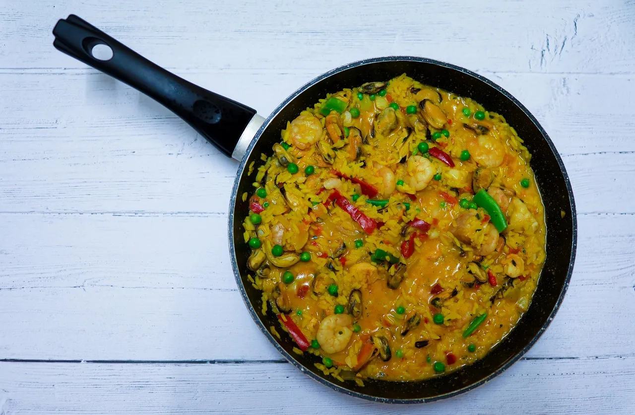 Honey Sriracha Chicken with Coconut Rice - Tastemaker Blog