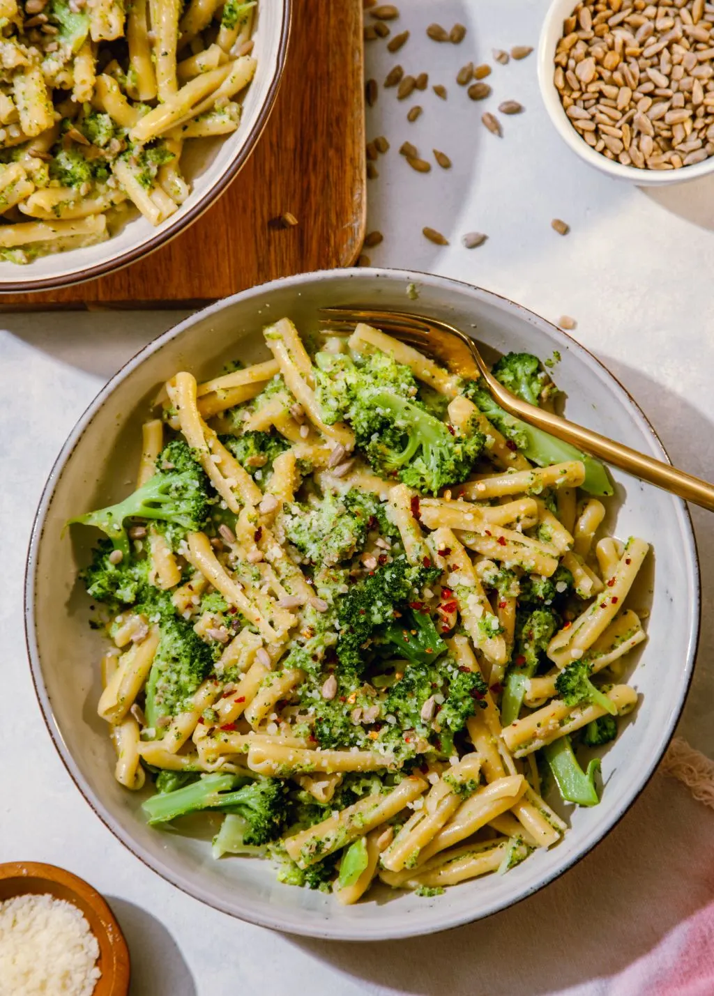 Broccoli Sunflower Pesto Pasta - Tastemaker Blog